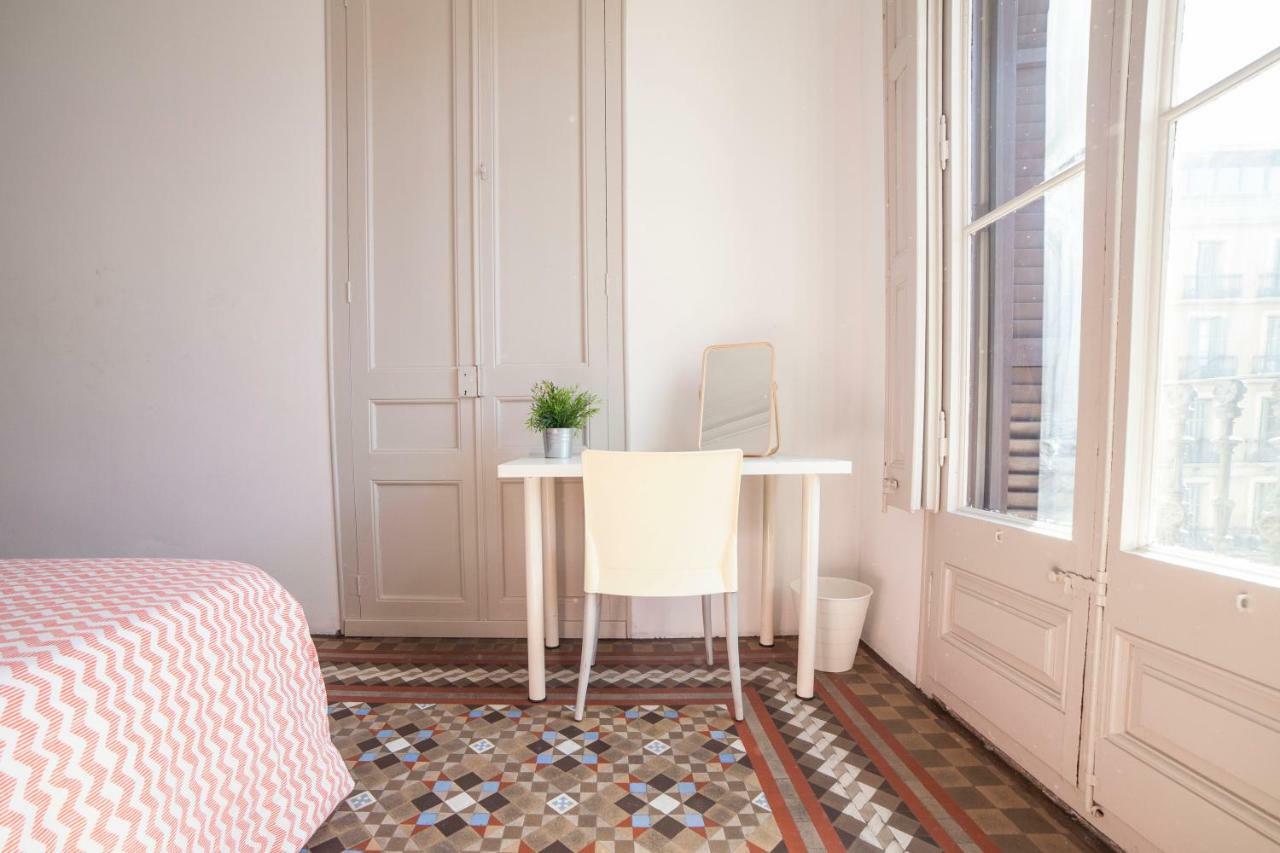 B21-Apartamento Modernista Para Grupos Барселона Екстер'єр фото